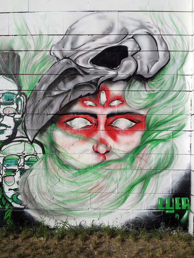 Graffiti Wall - Photo by LIA - lyea