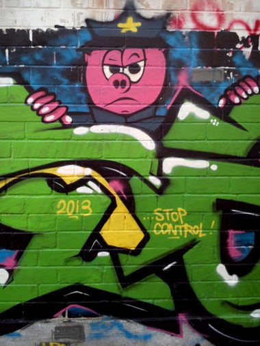 Graffiti Wall in Brunswick - Photo by LIMIT_ONE - LIMIT, LIMIT38, Bullenschwein (2013)