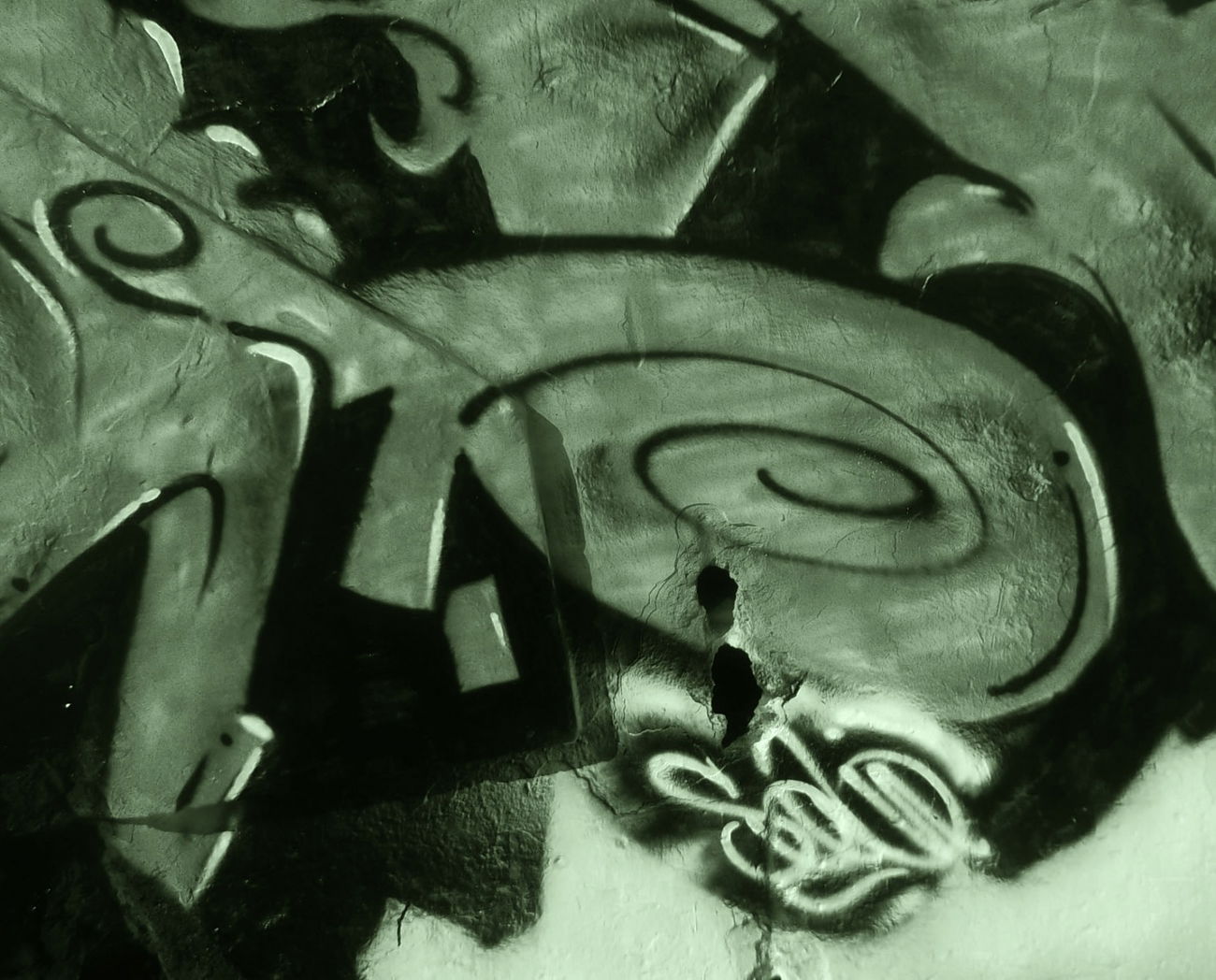 Graffiti Wall - Photo by LOST - LOSTGRAFFITI, LO, STREET