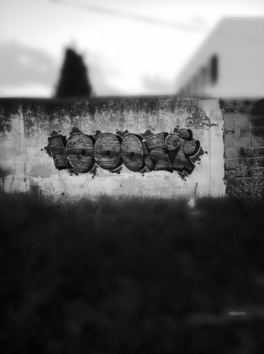 Graffiti Wall - Photo by LOST - LOST, GRAFFITI, RRW