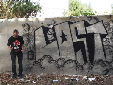 Graffiti Bombing - Photo by LOST - LOSTGRAFFITISAIDANIRRW (2014)