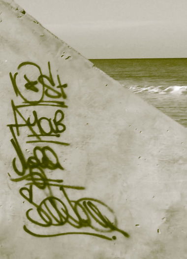 Graffiti Bombing - Photo by LOST - LOST, GRAFFITI, SAIDANI