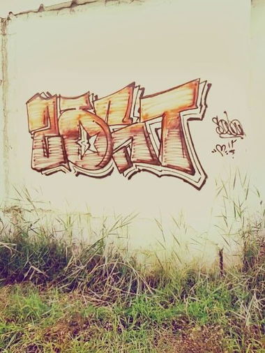 Graffiti Wall - Photo by LOST - LOST, GRAFFITI, RRW