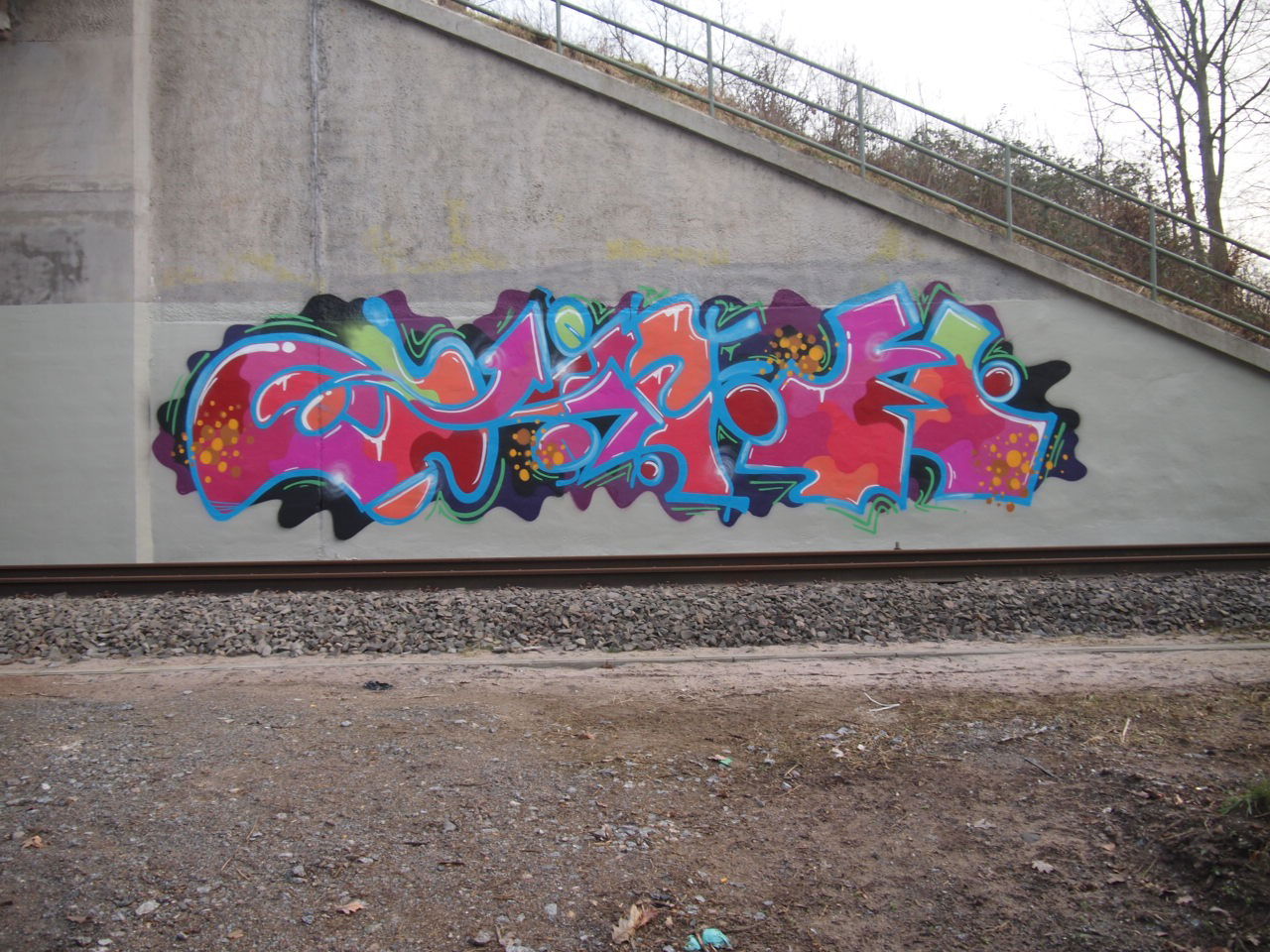 Graffiti Wall - Photo by LWOBRTUHCTULC (2015)