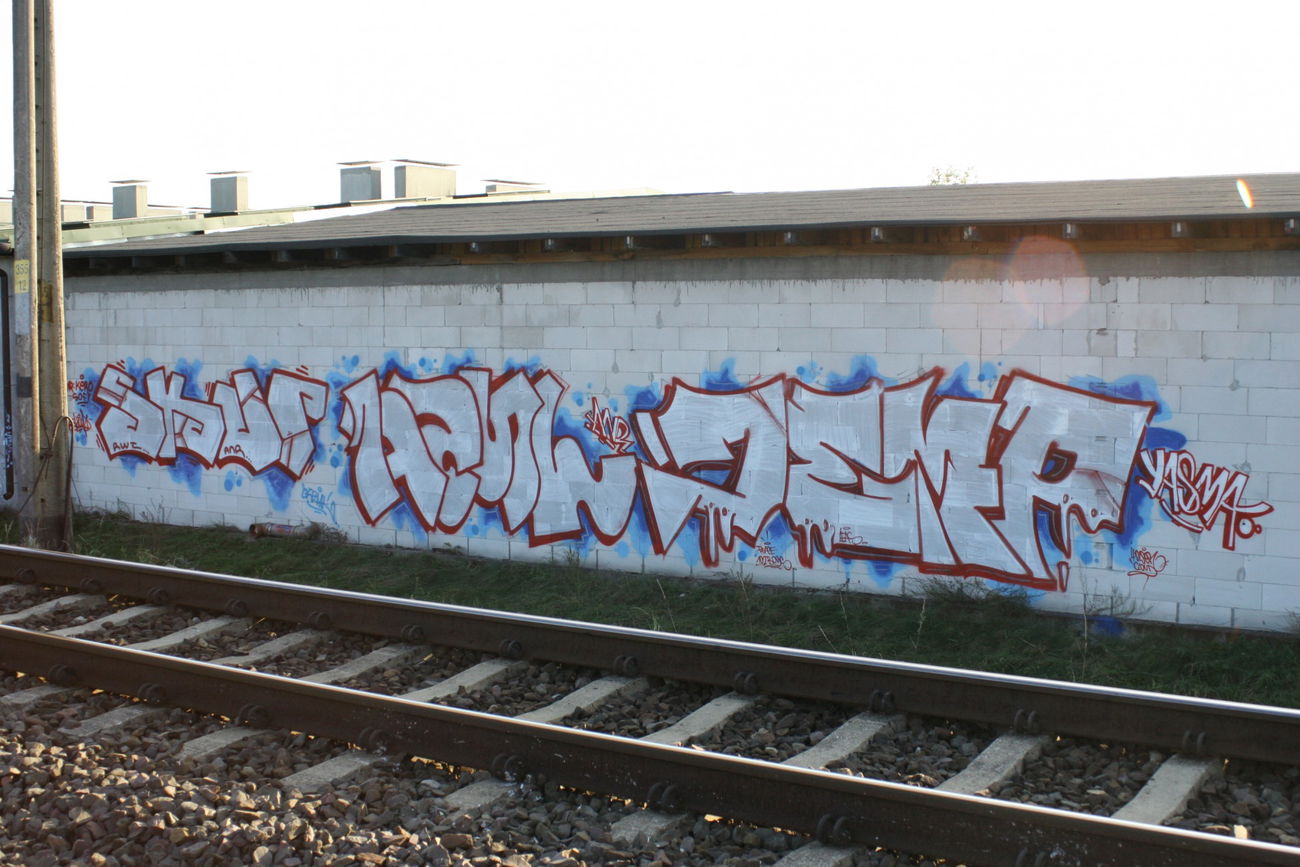 Graffiti Wall - Photo by LYZAK - skup, azyl, zemp