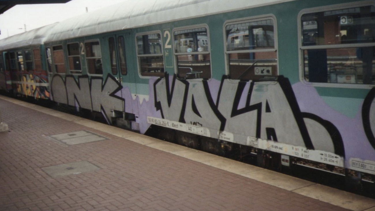 Graffiti Train - Photo by Labrat143 - Dortmund (1990)