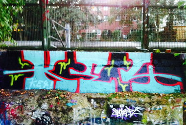 Graffiti Wall - Photo by Lackaffe - kefir, ke4