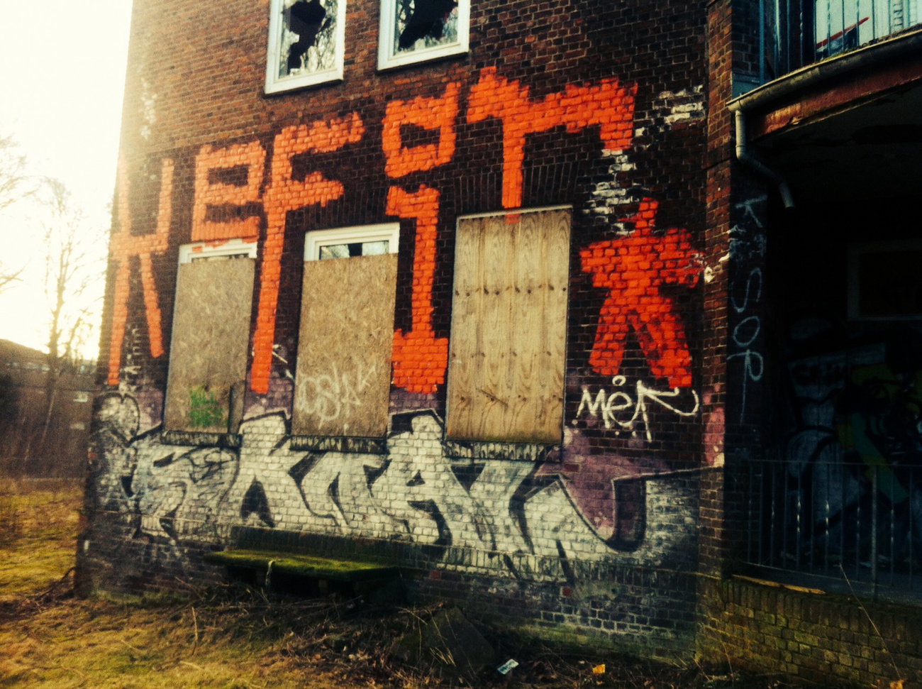 Graffiti Wall - Photo by Lackaffe - Kefir, Ke4, coal