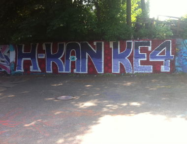 Graffiti Wall - Photo by Lackaffe - H_Kan, Ke_4, kefir