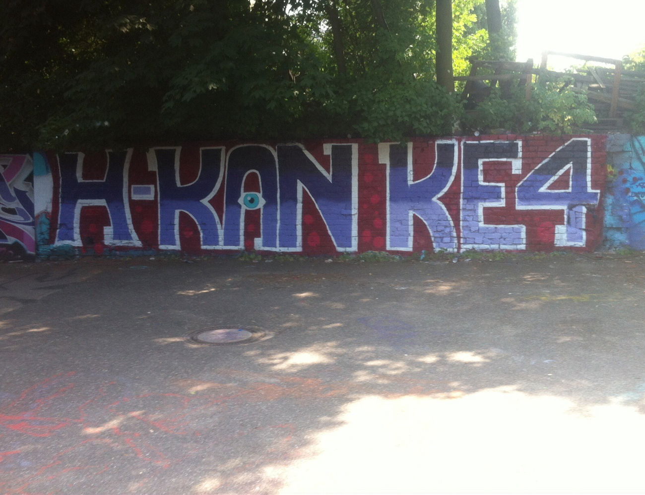 Graffiti Wall - Photo by Lackaffe - H_Kan, Ke_4, kefir