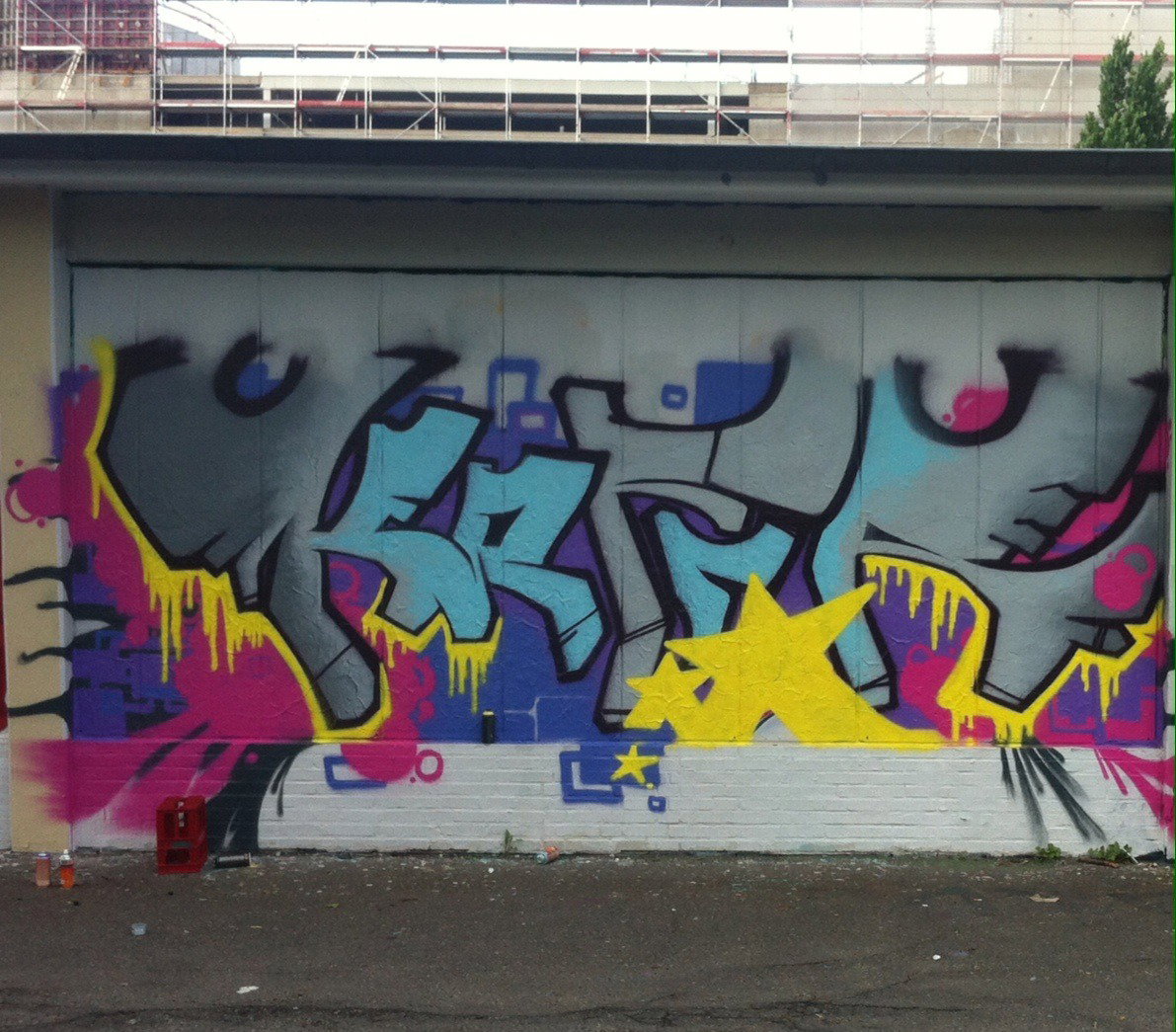 Graffiti Wall - Photo by Lackaffe - Kefir