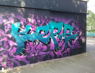 Graffiti Wall - Photo by Lackaffe - kEFIR