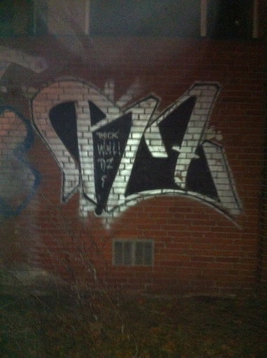 Graffiti Wall - Photo by Lackaffe - rOSE'(R.i.P), R7, LastPieceStanding