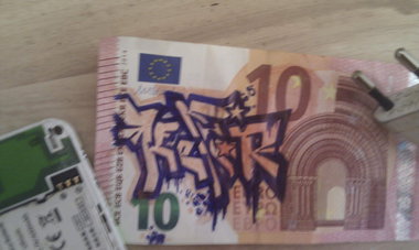 Graffiti Wall - Photo by Lackaffe - Kefir, KefDollaz, geldentwertung