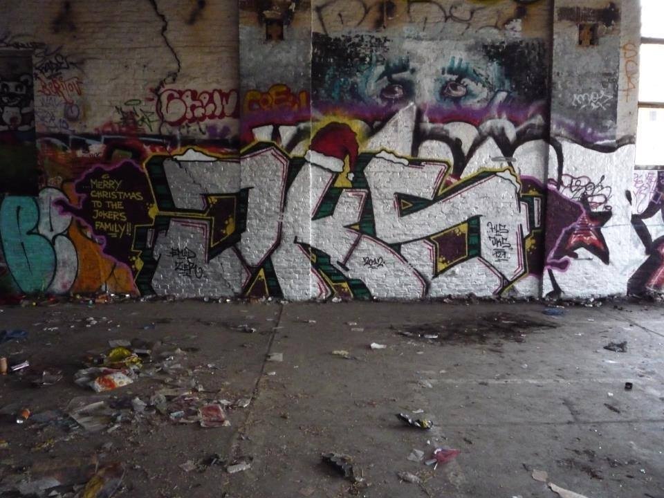 Graffiti Wall - Photo by LackierPerson