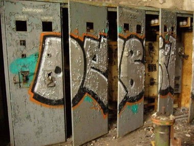 Graffiti Bombing - Photo by LackierPerson