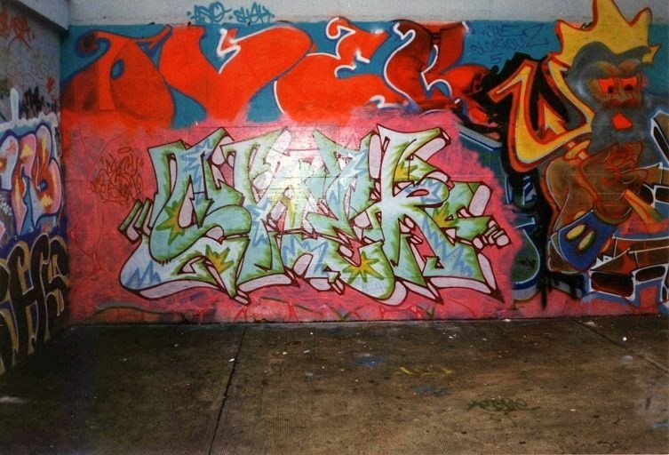 Graffiti Wall - Photo by LackierPerson