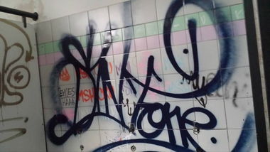 Graffiti Artwork - Photo by LackierPerson