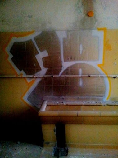 Graffiti Bombing - Photo by LackierPerson