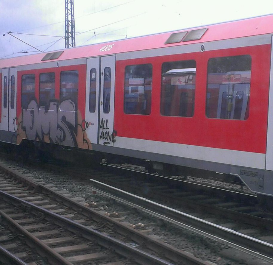 Graffiti Train - Photo by Lackspotter - qms, hamhurg, sbahn (2014)