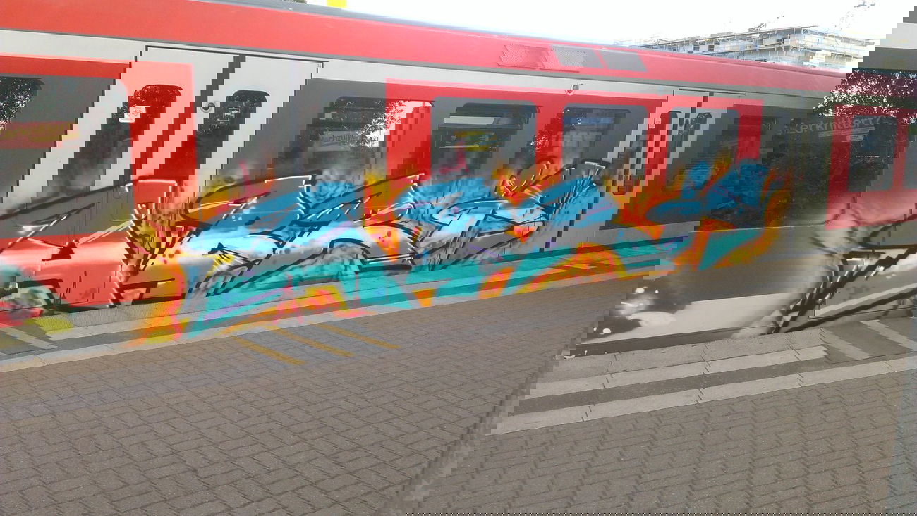 Graffiti Train - Photo by Lackspotter - abris, hamburg, sbahb (2014)