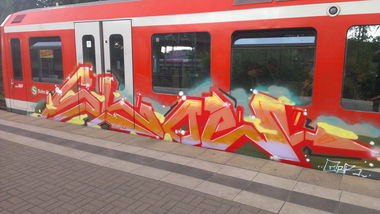 Graffiti Train - Photo by Lackspotter - slow, gbr, hamburg (2014)