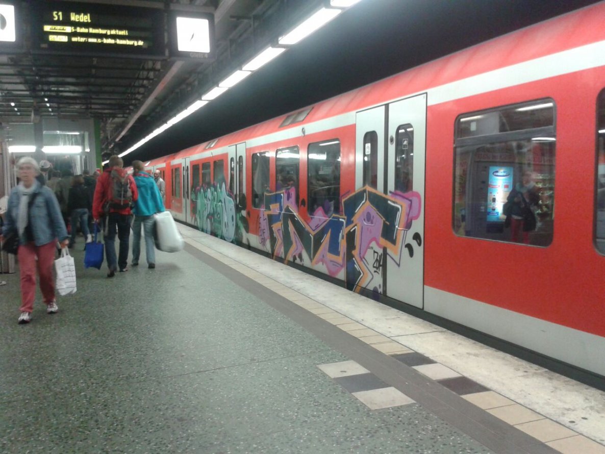 Graffiti Train - Photo by Lackspotter - hamburg (2014)