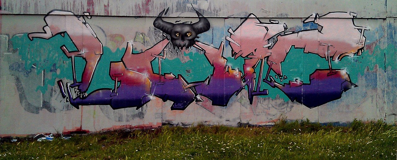 Graffiti Wall - Photo by Laic217