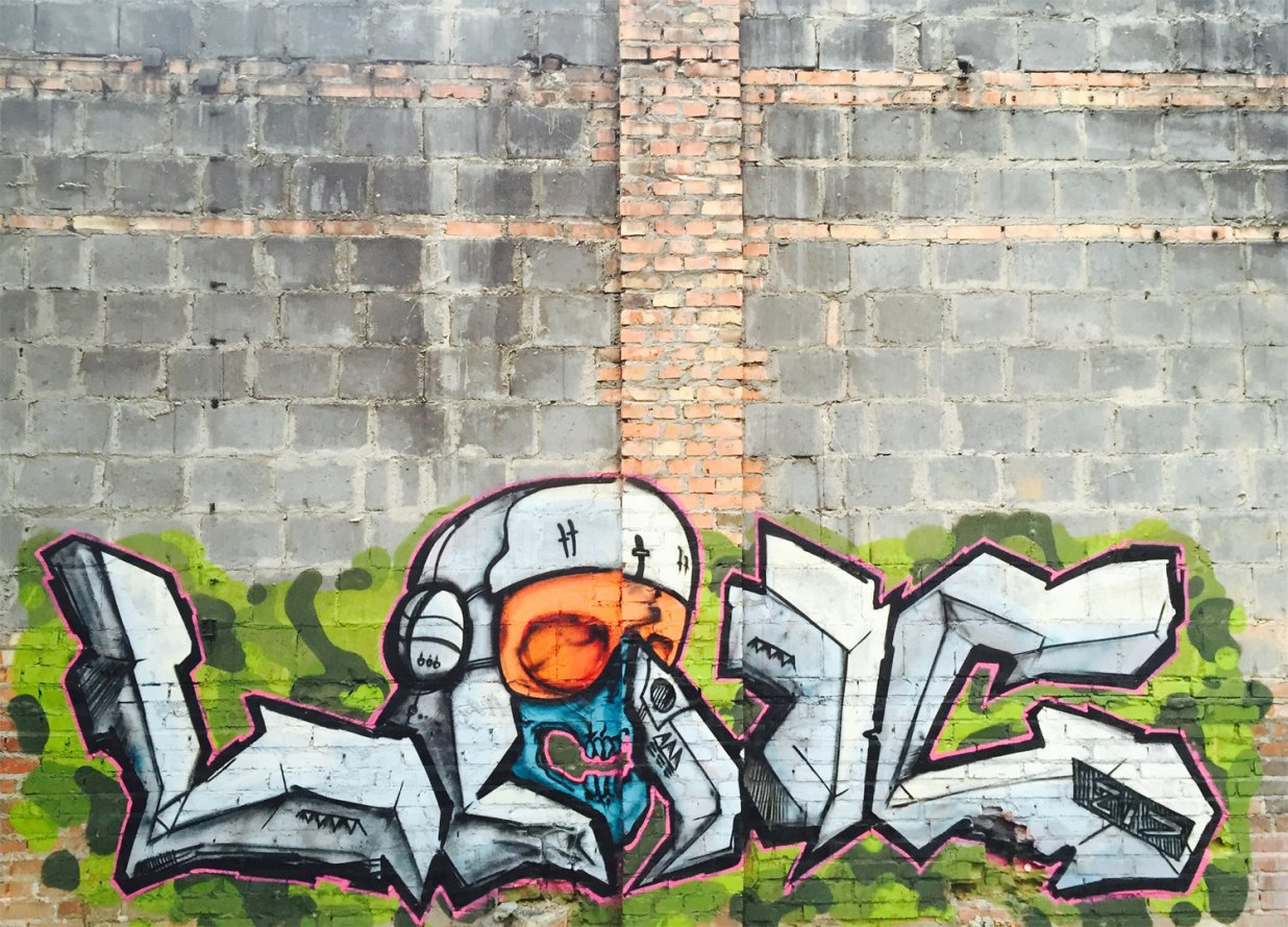 Graffiti Wall - Photo by Laic217