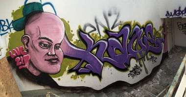 Graffiti Wall - Photo by Laic217