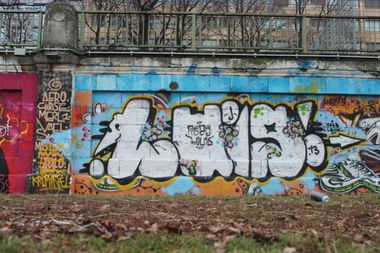 Graffiti in Austria - Photo by Lambert - So, ein, frech