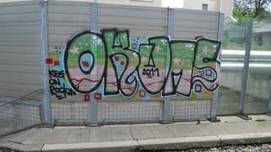 Graffiti in Salzburg - Photo by Lambert - okums