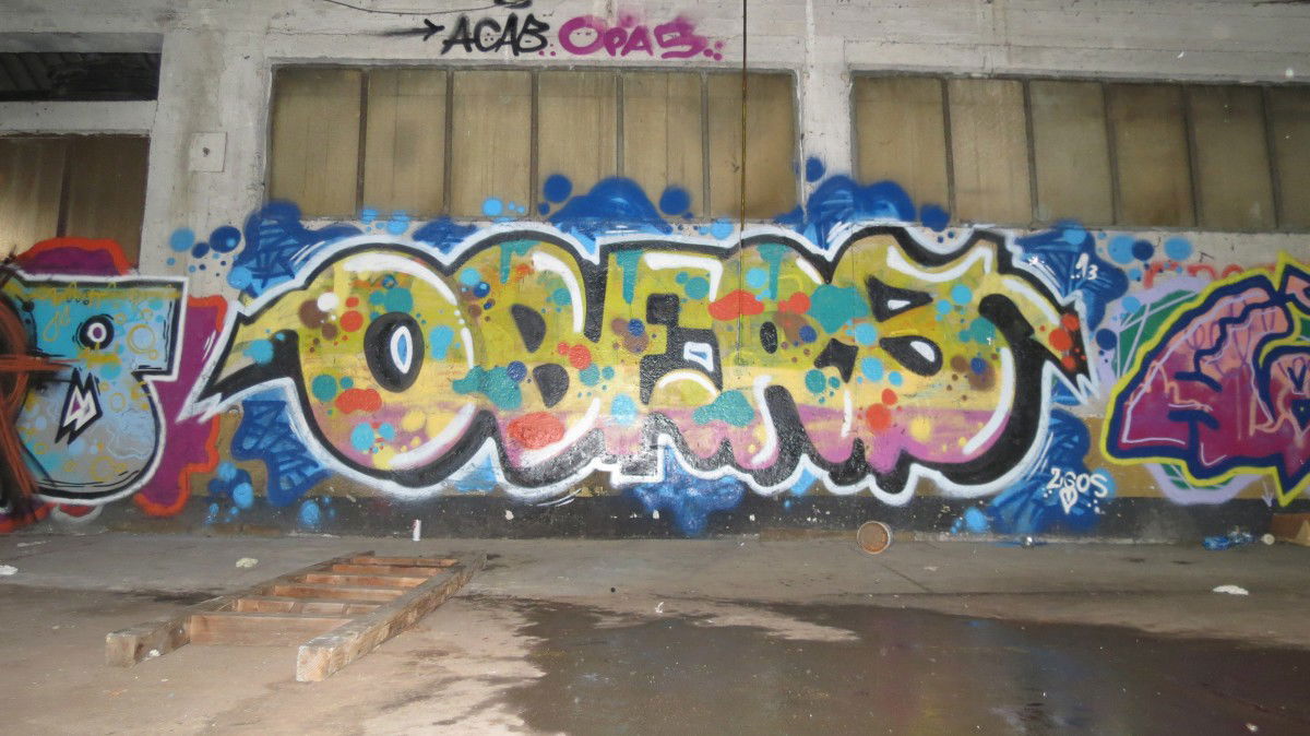 Graffiti Wall in Salzburg - Photo by Lambert - obers, opas