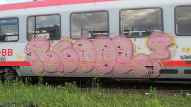 Graffiti Train in Salzburg - Photo by Lambert - be, cool, b.cool
