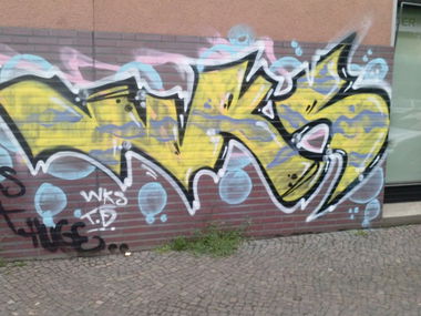 Graffiti Wall in Leipzig - Photo by Lauch - huke, mia, fens