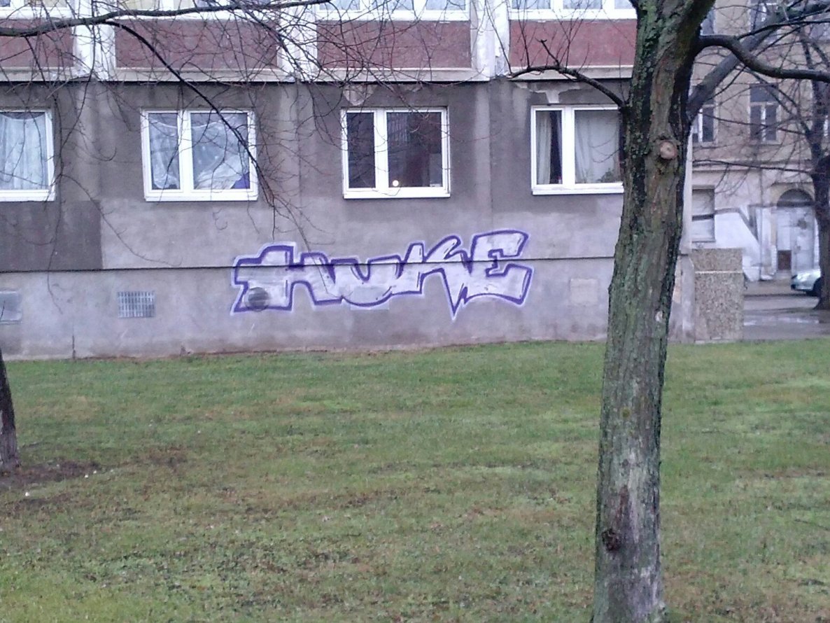 Graffiti Bombing in Halle - Photo by Lauch - huke
