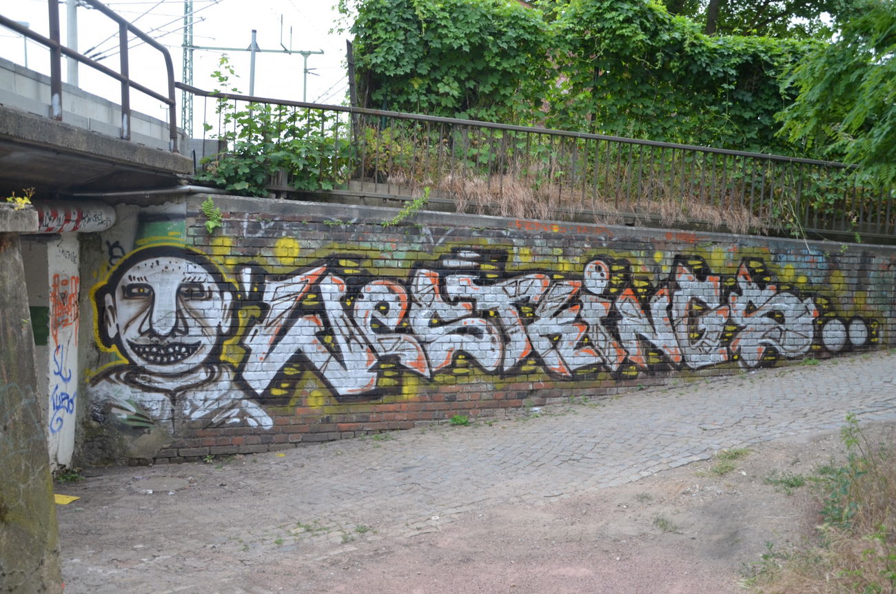 Graffiti Wall in Leipzig - Photo by Lauch - huke, mia, fens