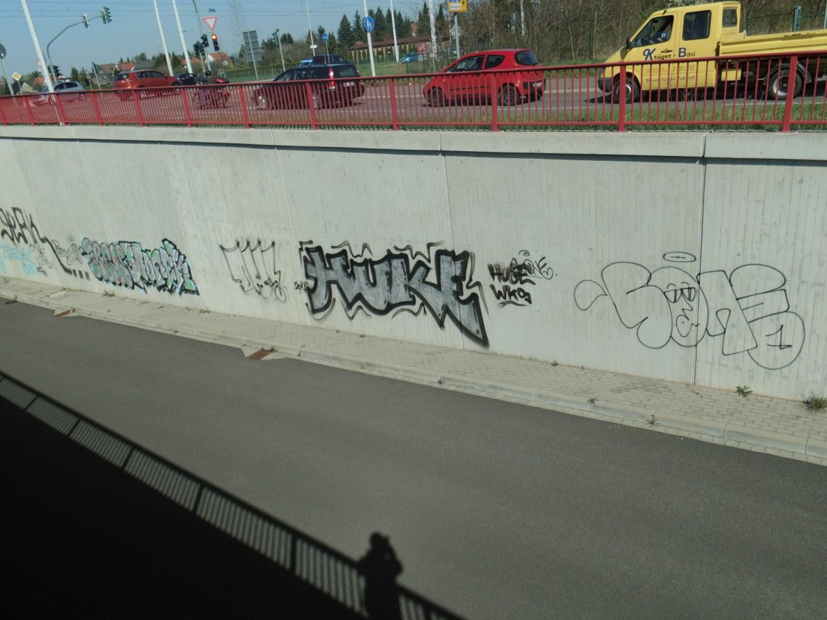 Graffiti Wall in Halle - Photo by Lauch - huke