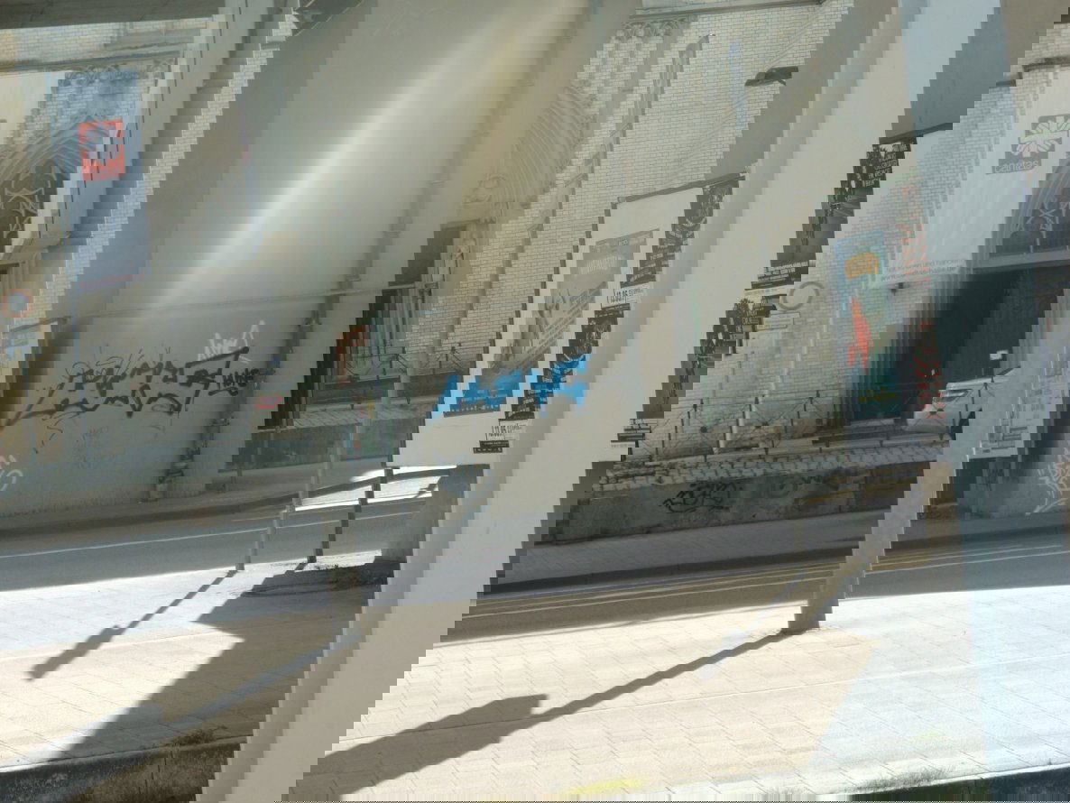 Graffiti Bombing in Halle - Photo by Lauch - huke