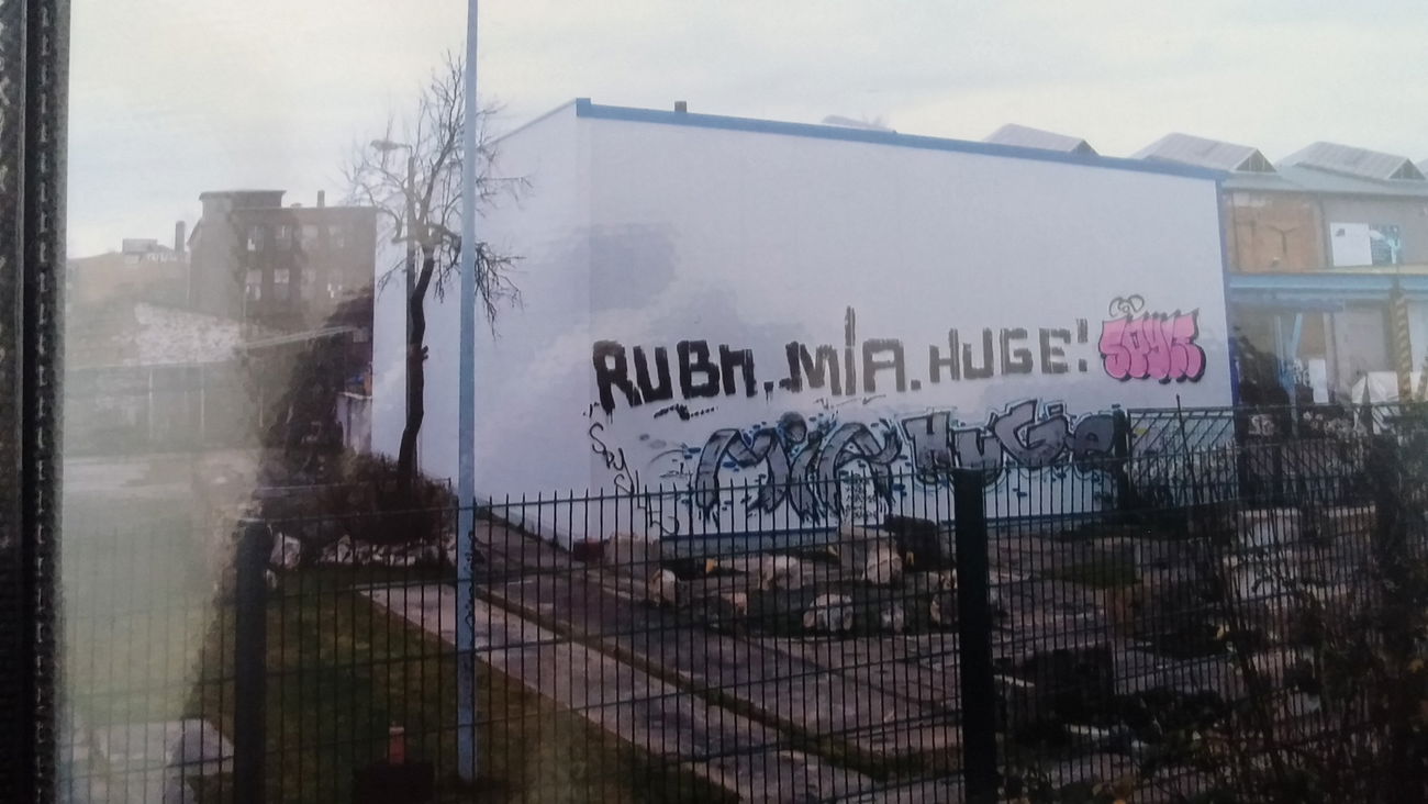 Graffiti Bombing in Leipzig - Photo by Lauch