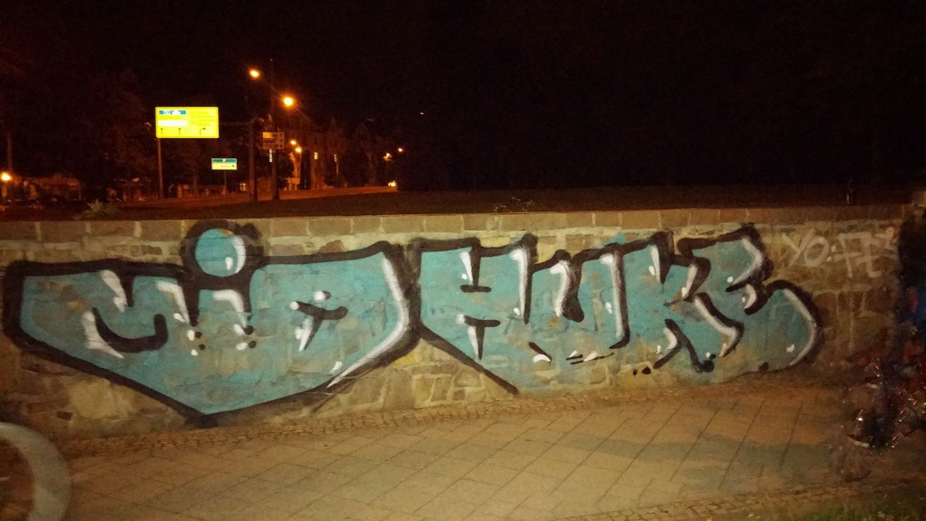 Graffiti Bombing - Photo by Lauch