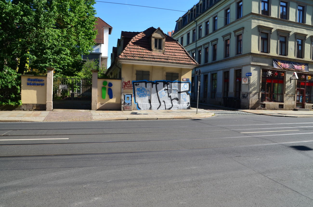 Graffiti Wall in Dresden - Photo by Lauch