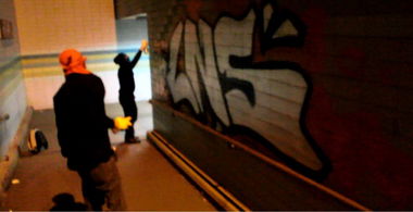 Graffiti Bombing in Fulda - Photo by Lazh - fulda, graffiti, book (2013)