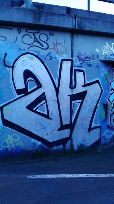 Graffiti Bombing in Frankfurt - Photo by Lazh - frankfurt, ffm, 069 (???)