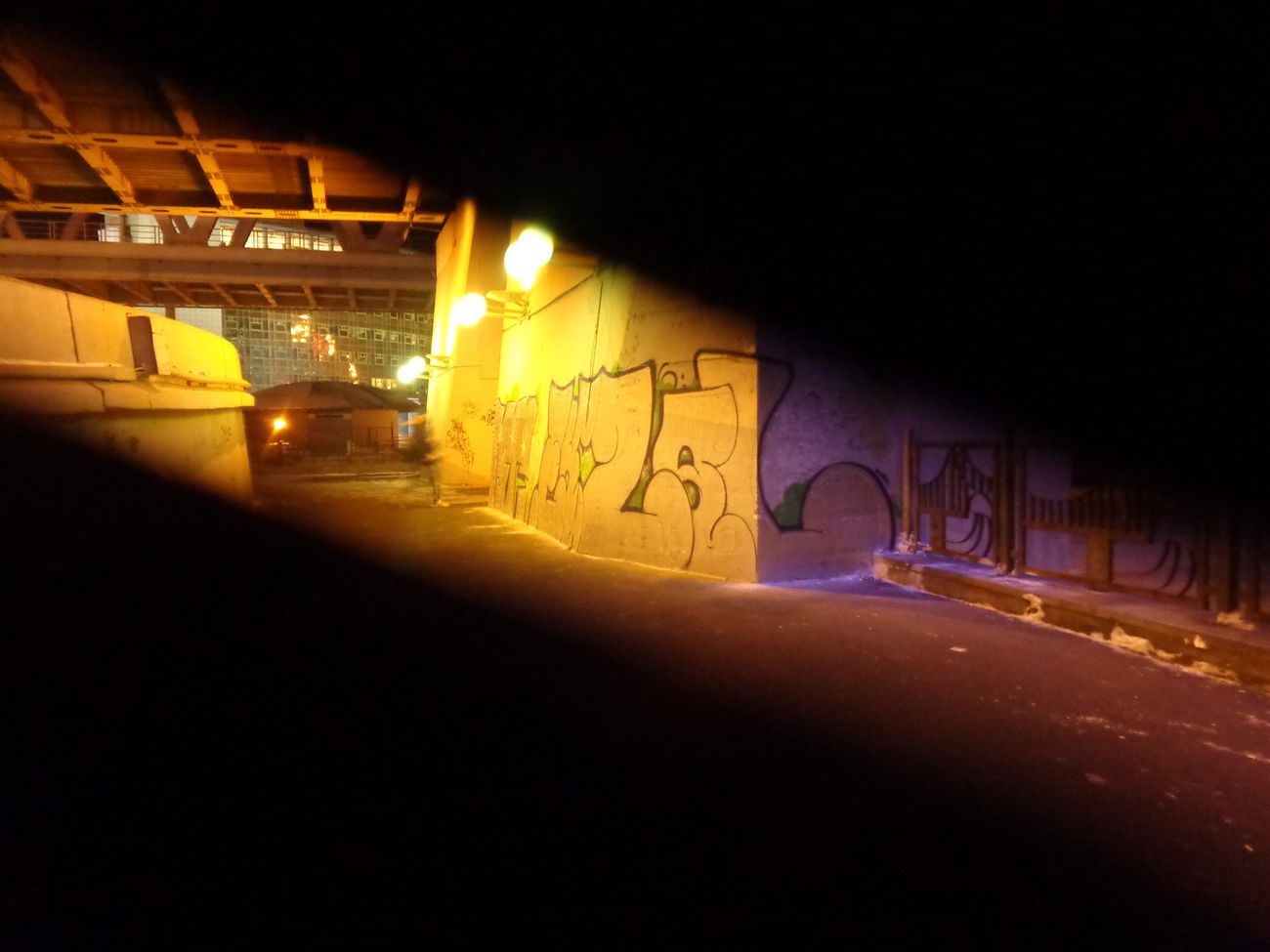 Graffiti Wall - Photo by Lazke - ekzal (2017)