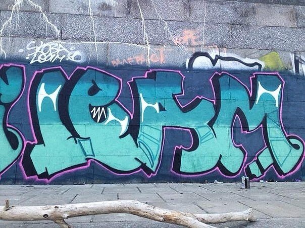 Graffiti Wall - Photo by Lea - Lea, Lean