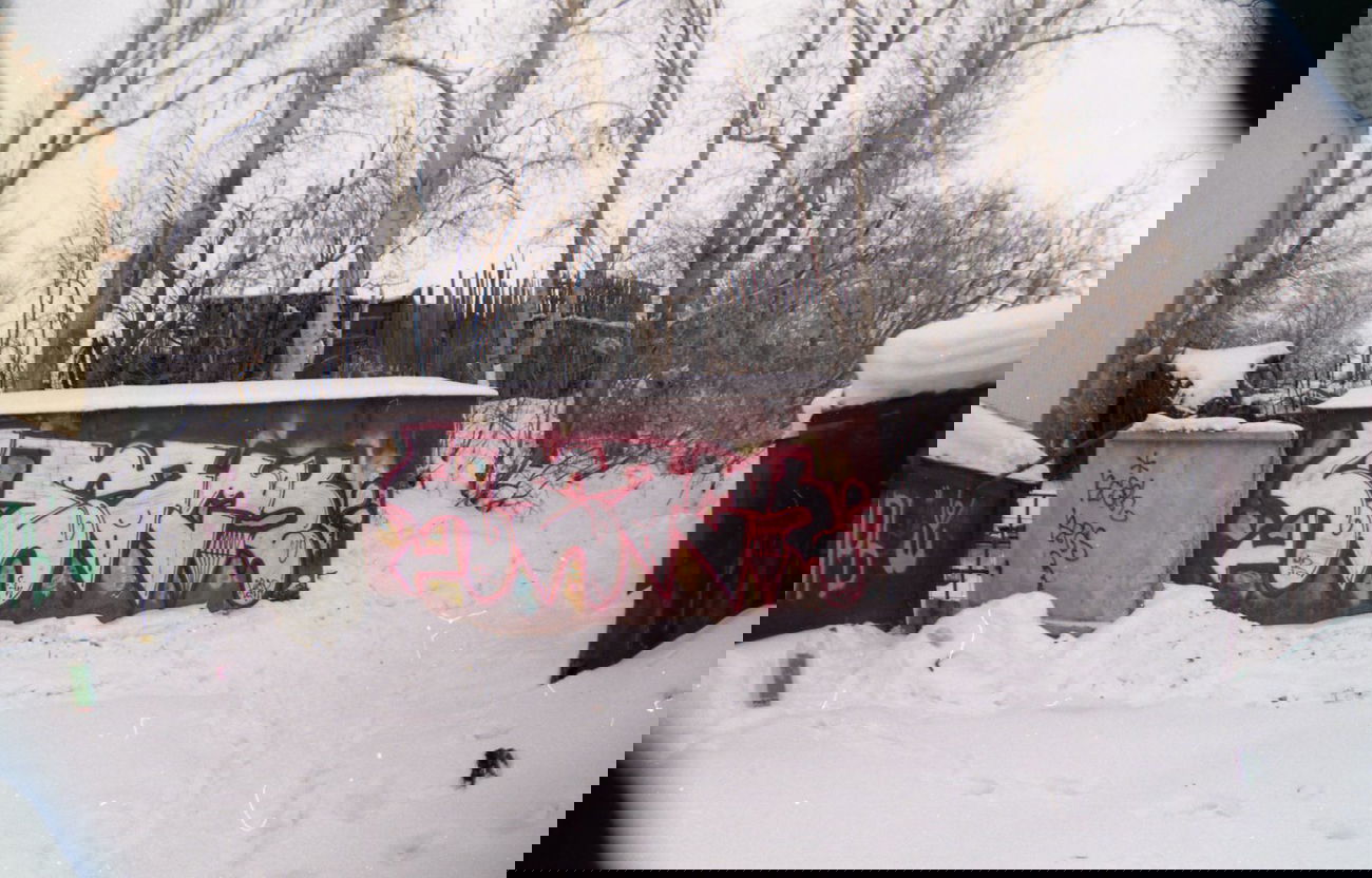 Graffiti Wall - Photo by Leack (2013)