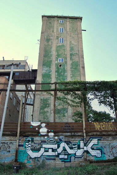 Graffiti Bombing - Photo by Leank - Leank, Dma, Act (2014)