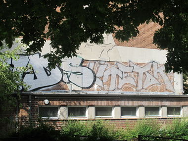 Graffiti Bombing - Photo by LeerMarker - VDS, Lite, Etok