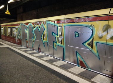 Graffiti Train - Photo by LeerMarker - Fixer, TLS (2015)